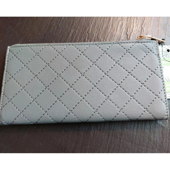 47. Badgley Mischka Crossbody Bag - Picture 3 of 11